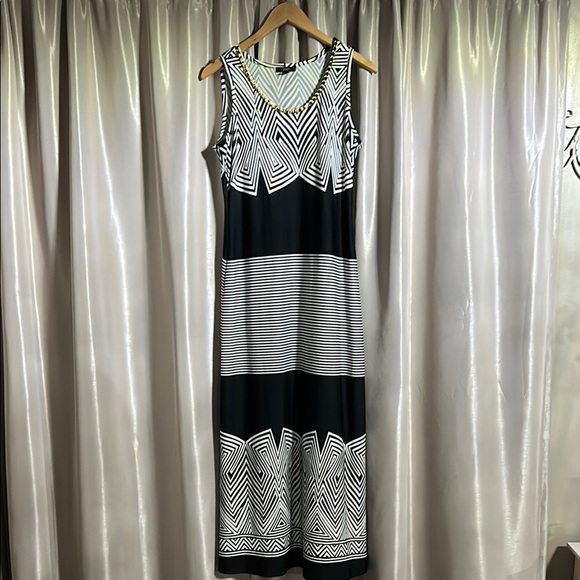 J.B.S. Black and White Scoop Neck Sheath Maxi Dress - Picture 1 of 6